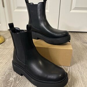 Black Chelsea Boots